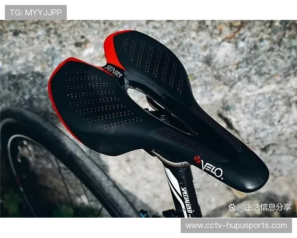 碳纤维底板引领球鞋轻量化设计新潮流推动运动装备科技升级